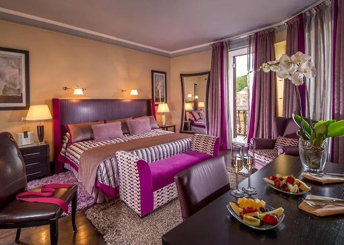 The At The Spanish Steps Luxury Collection - The View 4*